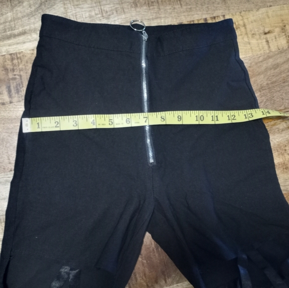 4/$20 Goth Star zipper Pants - Picture 9 of 10